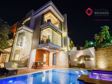 Casa en Venta en Reserva Real Con Alberca Por Zona Andares Terminados de Lujo