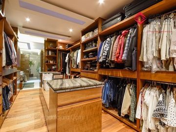 Casa en Venta en Reserva Real Con Alberca Por Zona Andares Terminados de Lujo