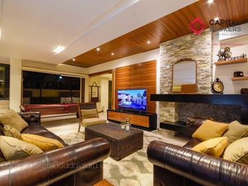 Casa en Venta en Reserva Real Con Alberca Por Zona Andares Terminados de Lujo