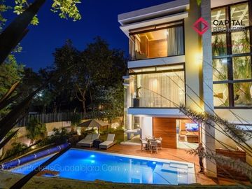 Casa en Venta en Reserva Real Con Alberca Por Zona Andares Terminados de Lujo