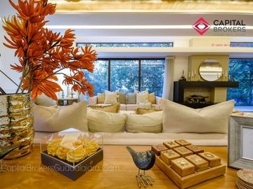 Casa en Venta en Reserva Real Con Alberca Por Zona Andares Terminados de Lujo