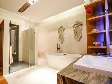 Casa en Venta en Reserva Real Con Alberca Por Zona Andares Terminados de Lujo