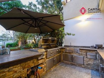 Casa en Venta en Reserva Real Con Alberca Por Zona Andares Terminados de Lujo