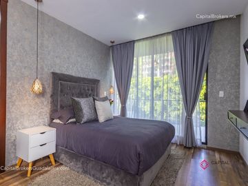 Casa en venta de lujo Fraccionamiento  Colinas Virreyes frente Puerta  las Lomas