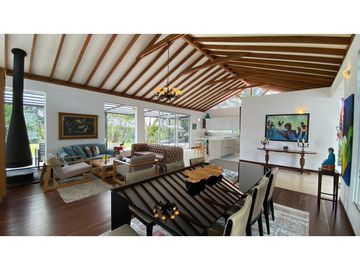 Venta de casa campestre en parcelacion via San Antonio La Ceja