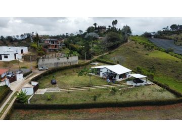 Venta de casa campestre en El Carmen de Viboral, Antioquia