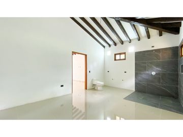 Venta de casa finca en Rionegro, Antioquia cercana al túnel de Oriente