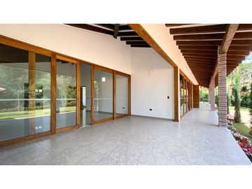Venta de casa finca en Rionegro, Antioquia cercana al túnel de Oriente