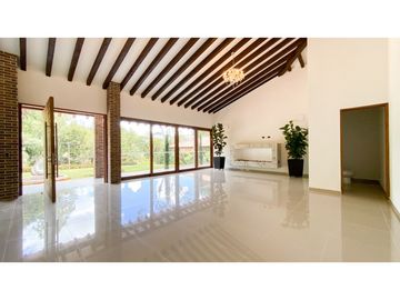 Venta de casa finca en Rionegro, Antioquia cercana al túnel de Oriente