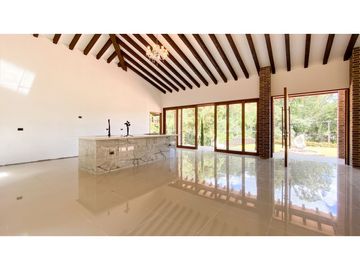 Venta de casa finca en Rionegro, Antioquia cercana al túnel de Oriente