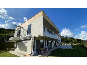 Venta de casa en condominio de Rionegro, Antioquia