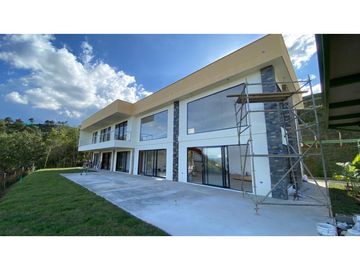 Venta de casa en condominio de Rionegro, Antioquia