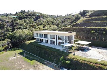 Venta de casa en condominio de Rionegro, Antioquia