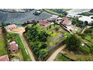 Venta de casa campestre en el Carmen de Viboral