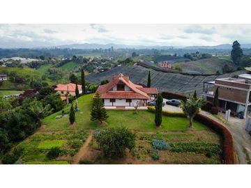 Venta de casa campestre en el Carmen de Viboral