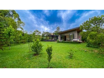 Venta de casa en exclusiva parcelación de Rionegro vereda El Tablazo