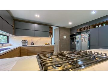Venta de casa en exclusiva parcelación de Rionegro vereda El Tablazo