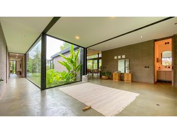 Venta de casa en exclusiva parcelación de Rionegro vereda El Tablazo