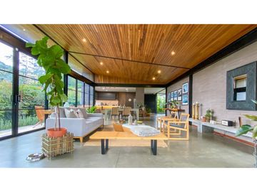 Venta de casa en exclusiva parcelación de Rionegro vereda El Tablazo