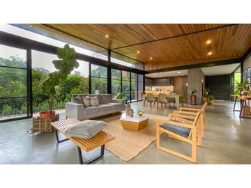 Venta de casa en exclusiva parcelación de Rionegro vereda El Tablazo