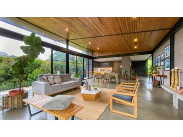 Venta de casa en exclusiva parcelación de Rionegro vereda El Tablazo