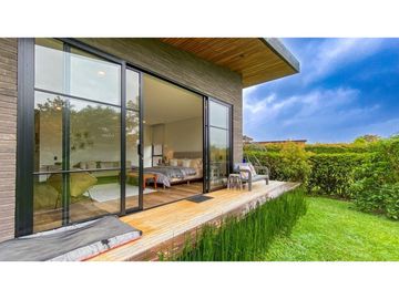 Venta de casa en exclusiva parcelación de Rionegro vereda El Tablazo