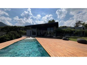 Venta de finca en Llanogrande, Rionegro