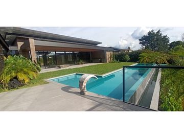 Venta de casa finca en Llanogrande, Rionegro