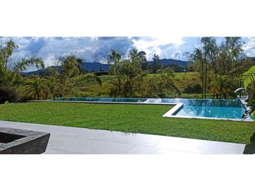 Venta de casa finca en Llanogrande, Rionegro