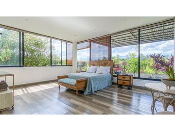 Venta de casa en exclusiva urbanización de Llano Grande Antioquia