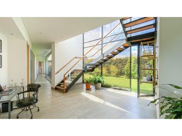 Venta de casa en exclusiva urbanización de Llano Grande Antioquia