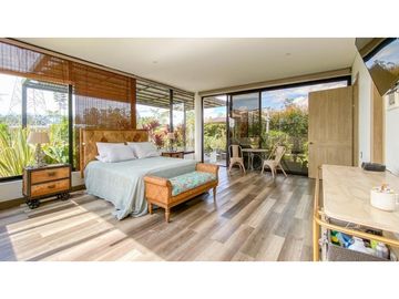 Venta de casa en exclusiva urbanización de Llano Grande Antioquia