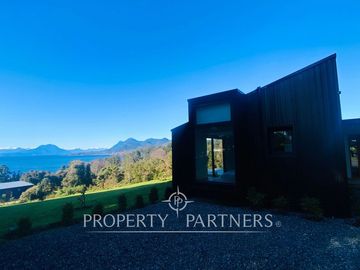 CASA CON VISTA Y ACCESO AL LAGO