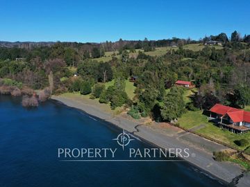 CASA CON VISTA Y ACCESO AL LAGO