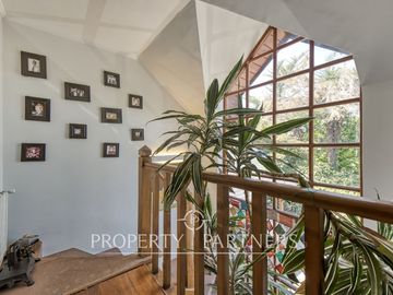 Amplia y Acogedora casa en venta, La Reina, rodeada de naturaleza