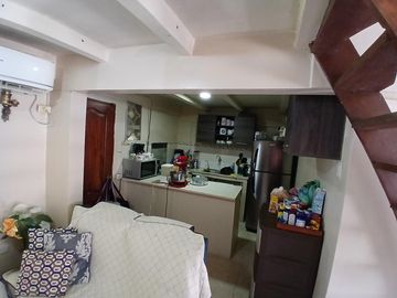 VENTA CASA URB. BEATA MERCEDES MOLINA (RS)