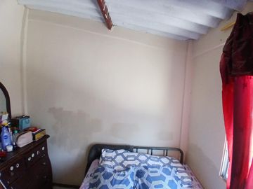 VENTA CASA URB. BEATA MERCEDES MOLINA (RS)