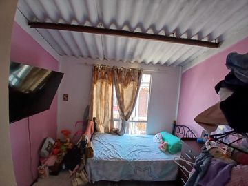 VENTA CASA URB. BEATA MERCEDES MOLINA (RS)