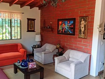 CASA EN VENTA UBICADA EN COPACABANA SECTOR SAN JUAN DE LA TASAJERA