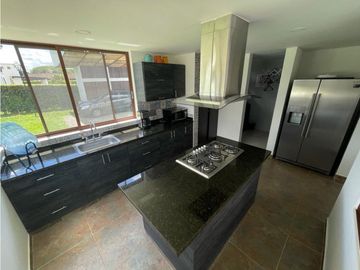 Se vende casa campestre - Sector Pueblo tapao