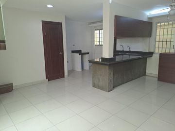 VENTA CASA MUCHO LOTE I CONJUNTO CERRADO (DB)
