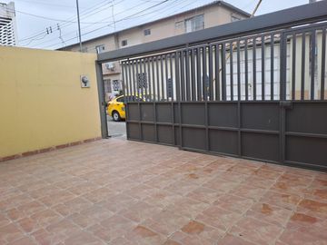 VENTA CASA MUCHO LOTE I CONJUNTO CERRADO (DB)