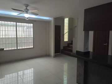 VENTA CASA MUCHO LOTE I CONJUNTO CERRADO (DB)