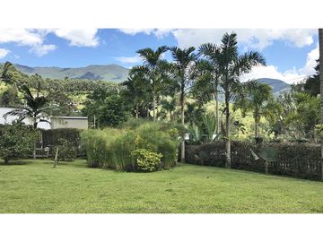 Espectacular casa en Envigado sector Loma del Escobero
