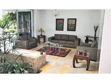 Espectacular casa en Envigado sector Loma del Escobero