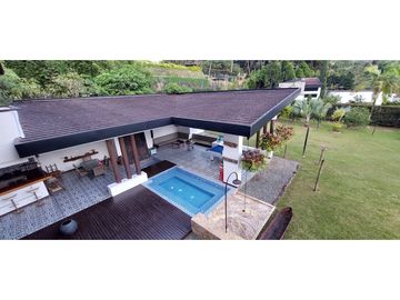 Espectacular casa en Envigado sector Loma del Escobero