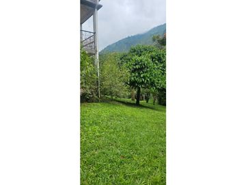 SE VENDE ESPECTACULAR FINCA CAFETERA A 40 MINUTOS DE MANIZALES