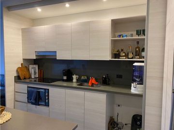 Apartamento para Venta en Envigado Alto las Palmas