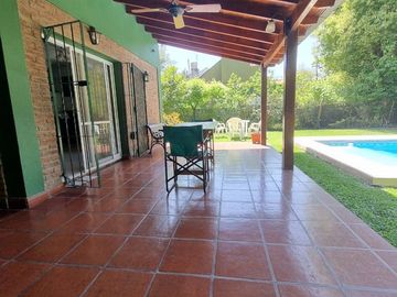 VENTA CHALET BARRIO PARQUE MATHEU