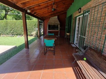 VENTA CHALET BARRIO PARQUE MATHEU